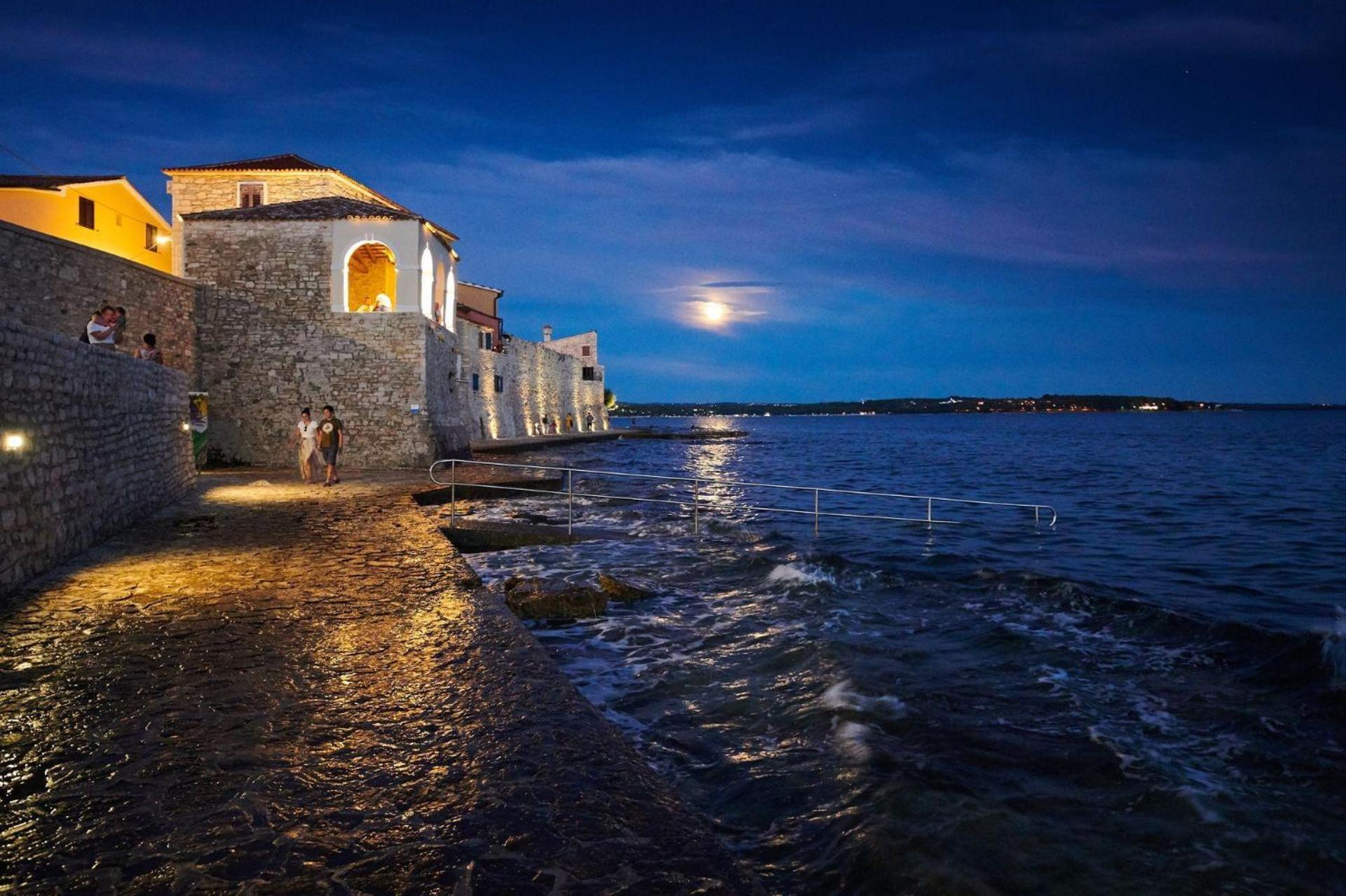 Apartment Rivarela Blu - Newly Renovated And Top Location Near Sea Novigrad  ภายนอก รูปภาพ
